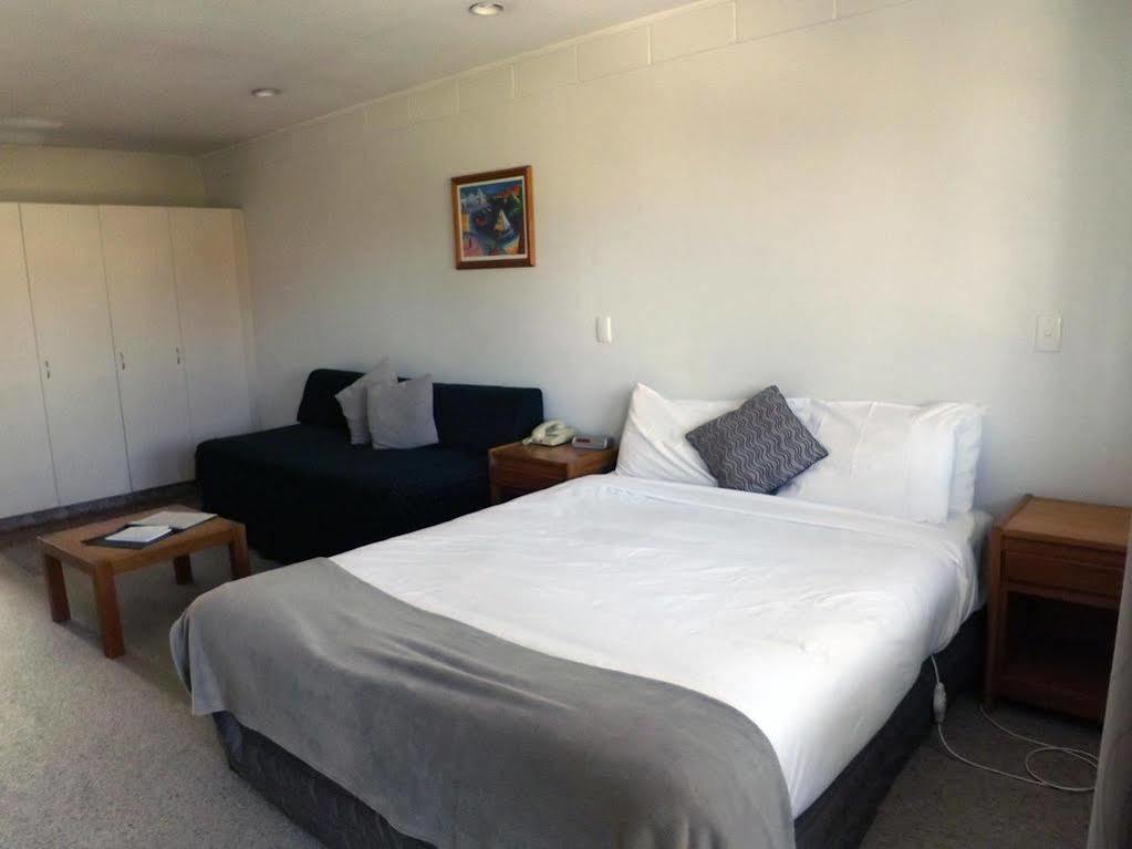 Karaka Tree Motel Taupo Eksteriør bilde