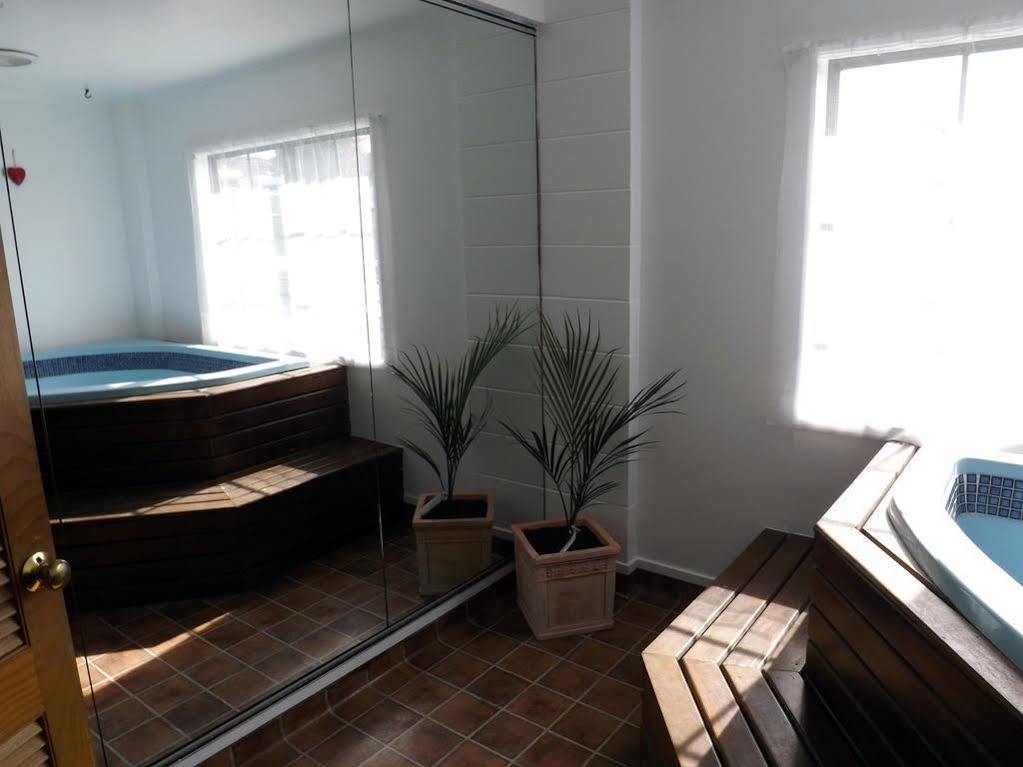 Karaka Tree Motel Taupo Eksteriør bilde